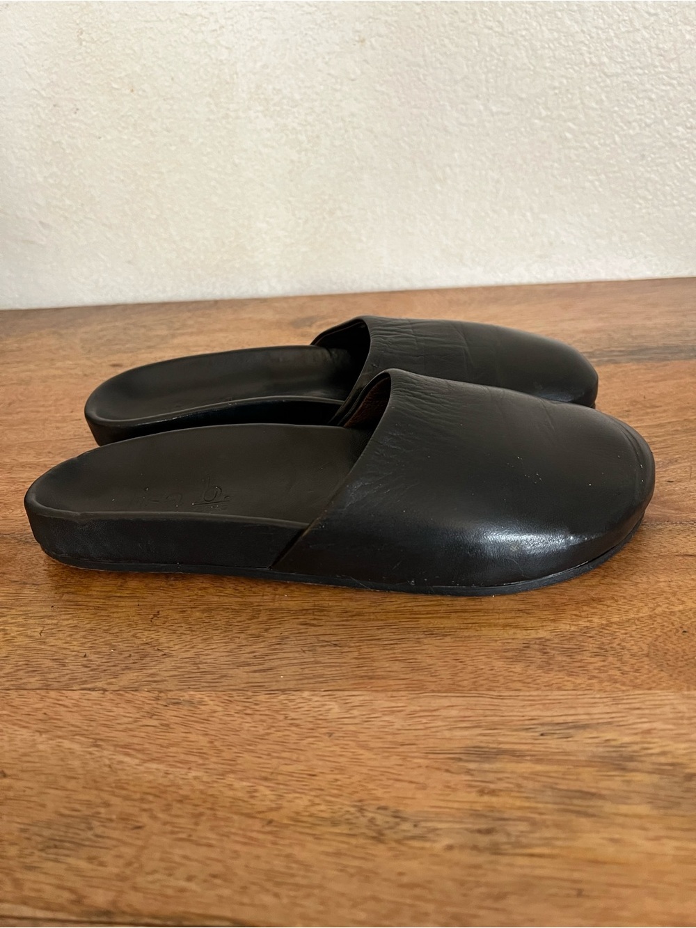 Lisa B Shoes Black Leather Clog Flat Size 9